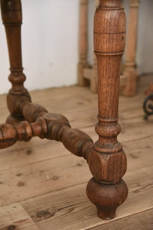 アンティーク　ダイニングテーブル　フレンチ　4人掛け　ディスプレイ