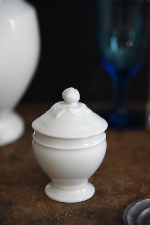 アンティーク　　カップ　　蓋付き　　陶器カップ　　フランス