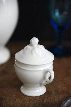 アンティーク　　カップ　　蓋付き　　陶器カップ　　フランス
