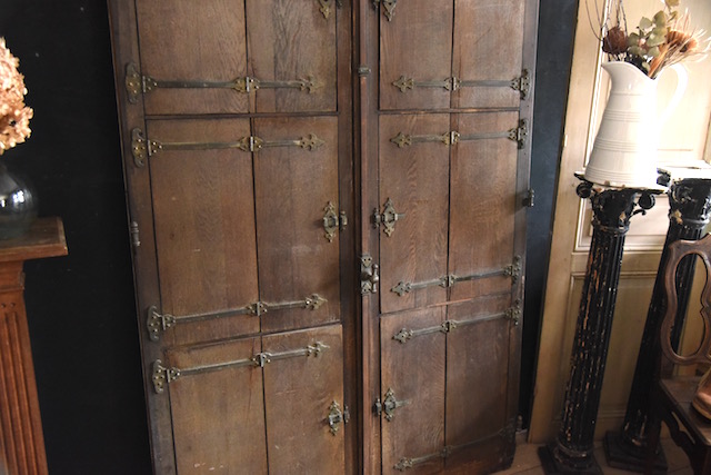 グレモン錠 アンティークウィンドウ 二枚扉 木製 ガラス入り 重厚感