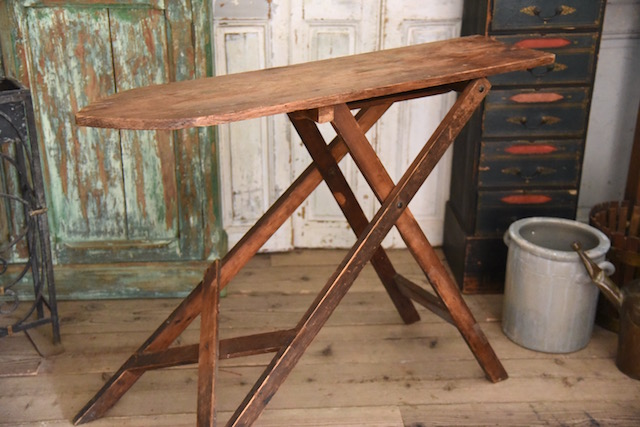 折りたたみ式アイロン台 イギリス