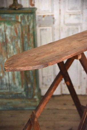 折りたたみ式アイロン台 イギリス