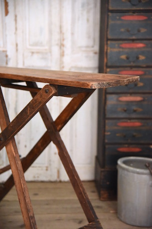 折りたたみ式アイロン台 イギリス