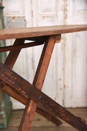 折りたたみ式アイロン台 イギリス