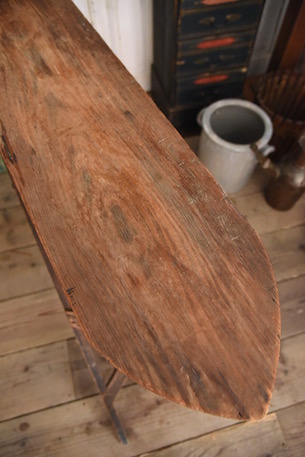 アンティーク/イギリス製/木製/アイロン台/折りたたみ/ディスプレイ/店舗什器 イギリス アンティーク アイロン台/折りたたみ式/作業台/ディスプレイ