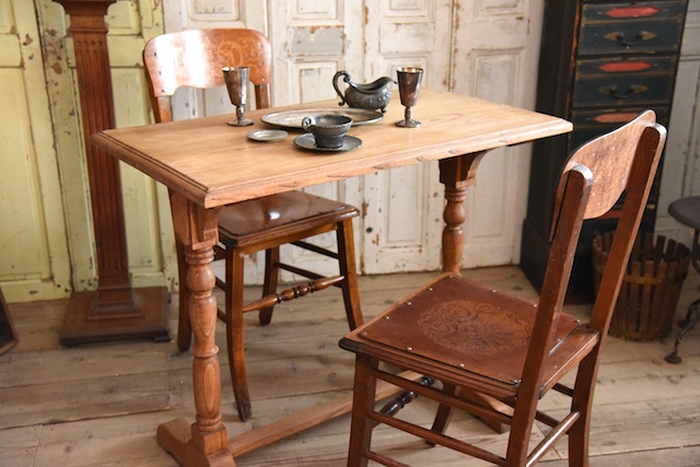 アンティーク　木製　カフェテーブル　フレンチ　ビストロテーブル