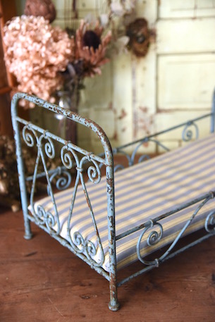 アイアンベッド　フランス　フォンテーヌ　パリ