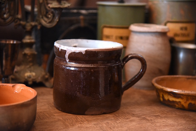 アンティーク　陶器　取手付き　茶色カップジャー