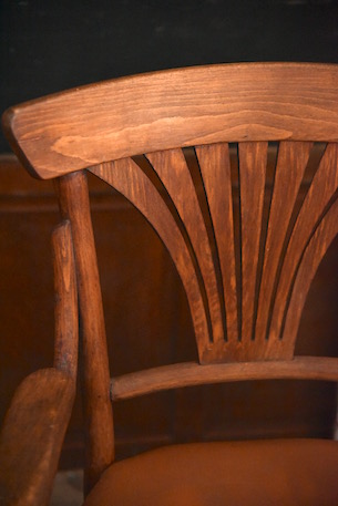アンティーク　ベントウッドチェア　アームレスト付き　トーネット　THONET