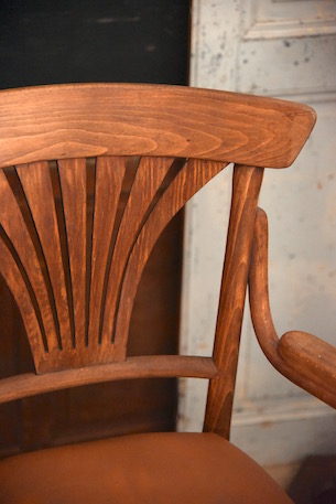 アンティーク　ベントウッドチェア　アームレスト付き　トーネット　THONET