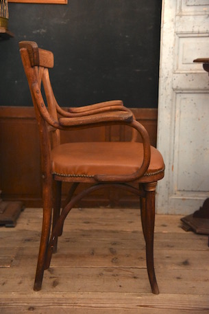 アンティーク　ベントウッドチェア　アームレスト付き　トーネット　THONET