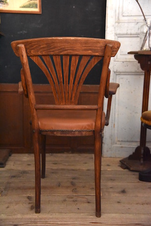 アンティーク　ベントウッドチェア　アームレスト付き　トーネット　THONET