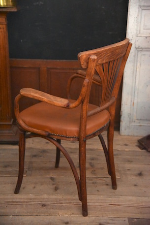 アンティーク　ベントウッドチェア　アームレスト付き　トーネット　THONET