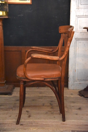 アンティーク　ベントウッドチェア　アームレスト付き　トーネット　THONET