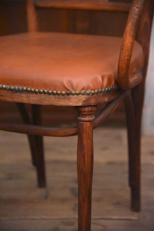 アンティーク　ベントウッドチェア　アームレスト付き　トーネット　THONET