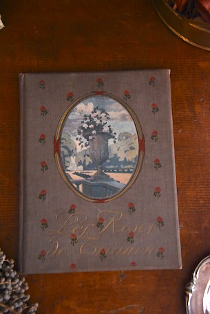 アンティーク　フランス絵本　LES ROSES DE TRIANON