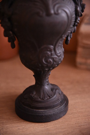 アンティーク　フレンチ　花瓶　ロカイユ