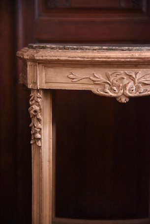 大理石のスクエアサイドテーブル フランス