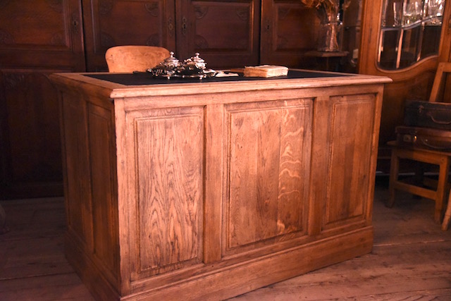 アンティーク　カウンター　デスク　フレンチ　店舗什器　無垢