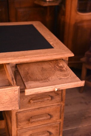 アンティーク　カウンター　デスク　フレンチ　店舗什器　無垢