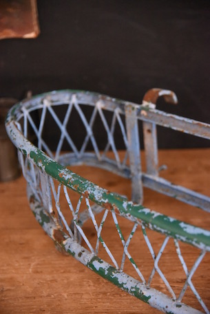 アンティーク　メタル　ペイント　ハンギング　プランターホルダー　フランス