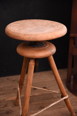 木製vintage 彫刻家アトリエからでたスツール 作業台理科室