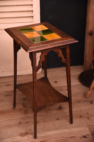 アンティーク　タイルトップ　サイドテーブル　木製　フレンチ