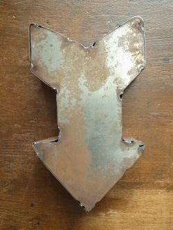 メタル　　レター　アロー