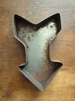 メタル　　レター　アロー