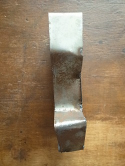 メタル　　レター　アロー