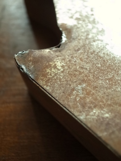 メタル　　レター　アロー