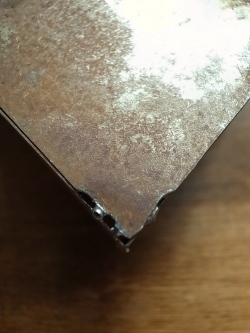 メタル　　レター　アロー