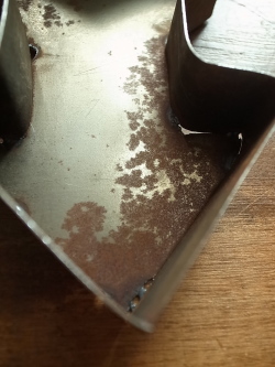 メタル　　レター　アロー